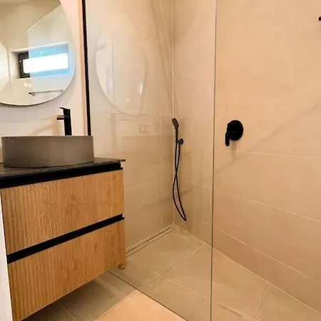 Luxury House Front Line Holiday home *