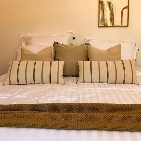 بيت للعطل Luxury House Front Line